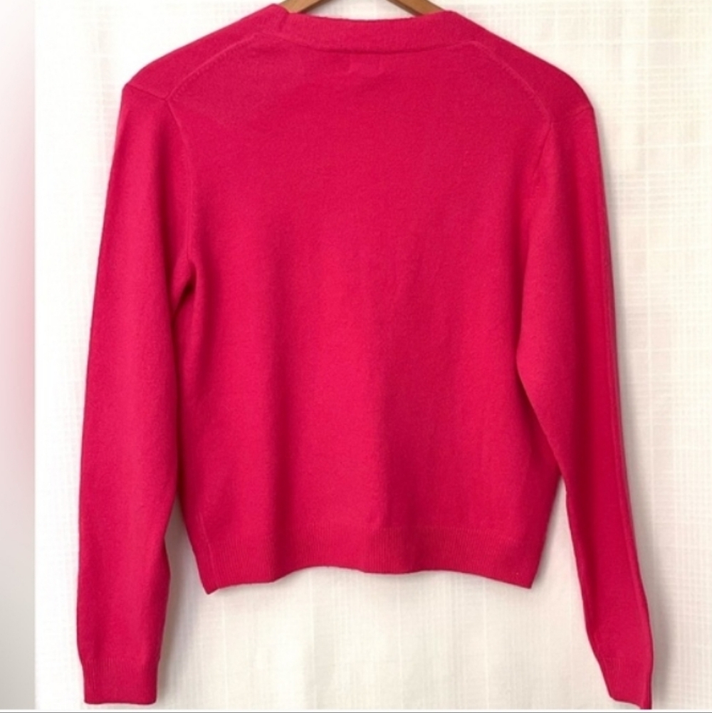 Womens 3 Button Front V Neck Cardigan Pink Size Medium New Minimumist - Picture 17 of 17